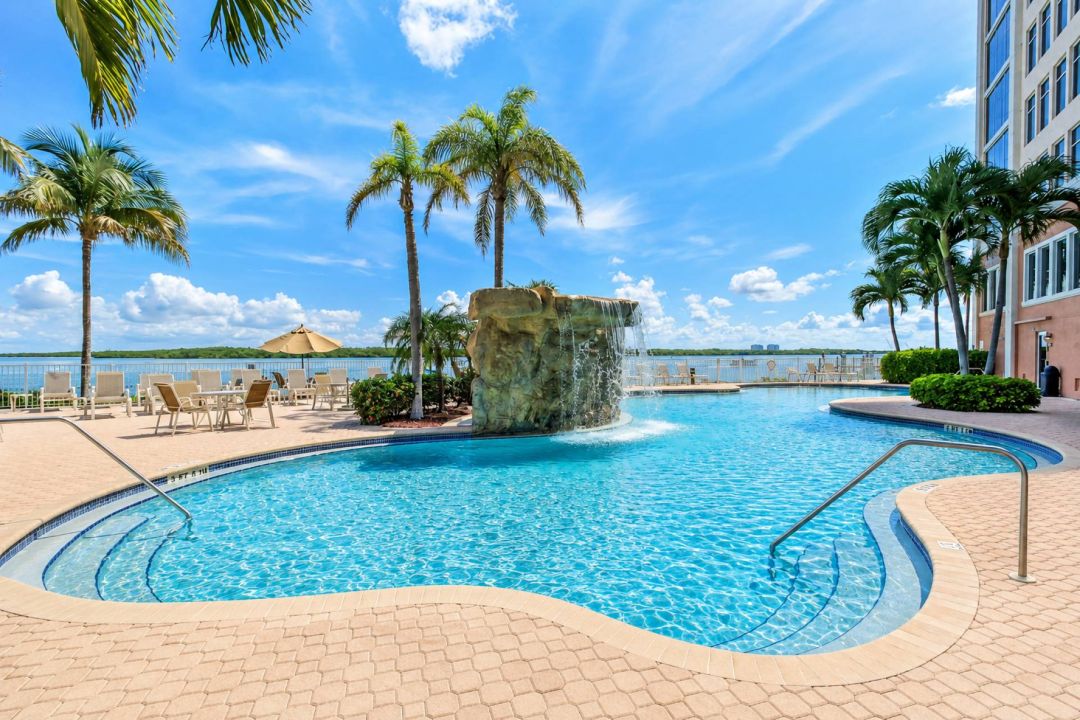 Swimming pool at Lovers Key Resort